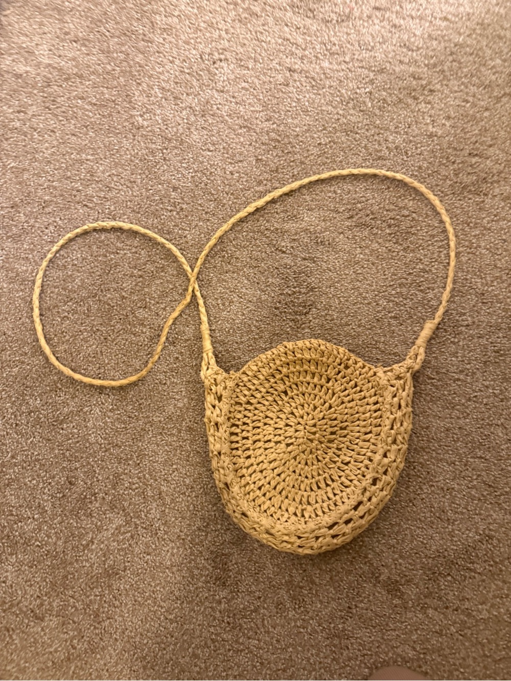 Woven Round Crossbody Bag in Natural Straw